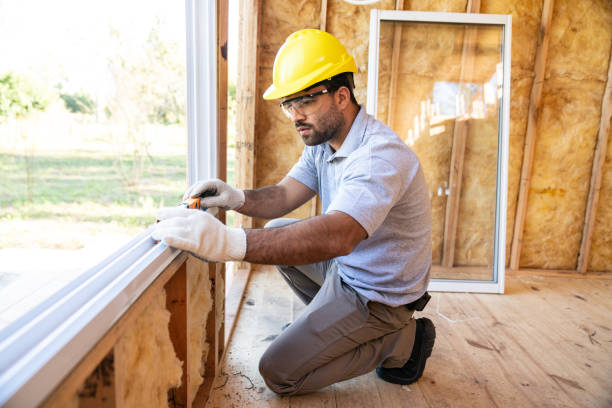 Best Garage Insulation Installation  in Brentwood, NY
